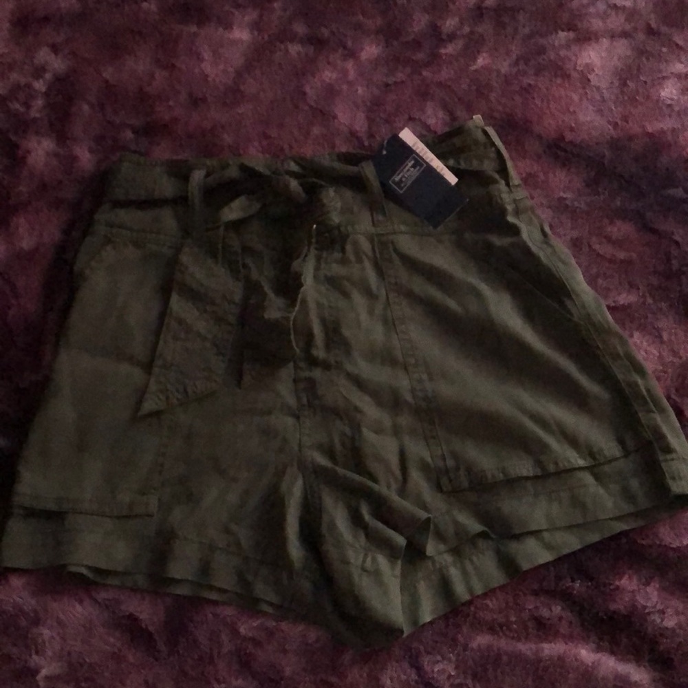 NWT!! Abercrombie and Fitch Army Green Shorts